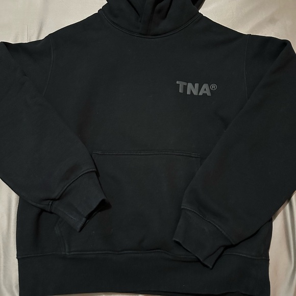 Aritzia TNA logo hoodie. - Picture 3 of 5
